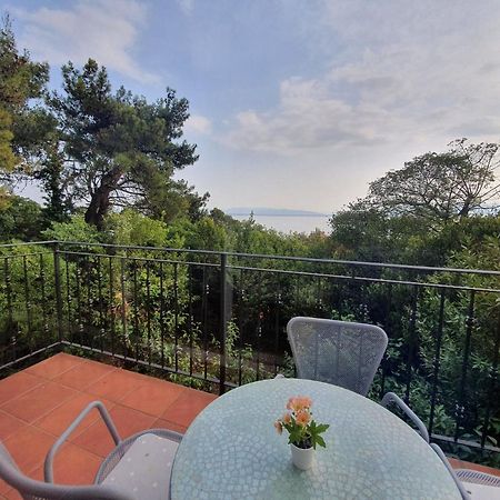 Classy And Sunny Apartment In Fiume Kültér fotó