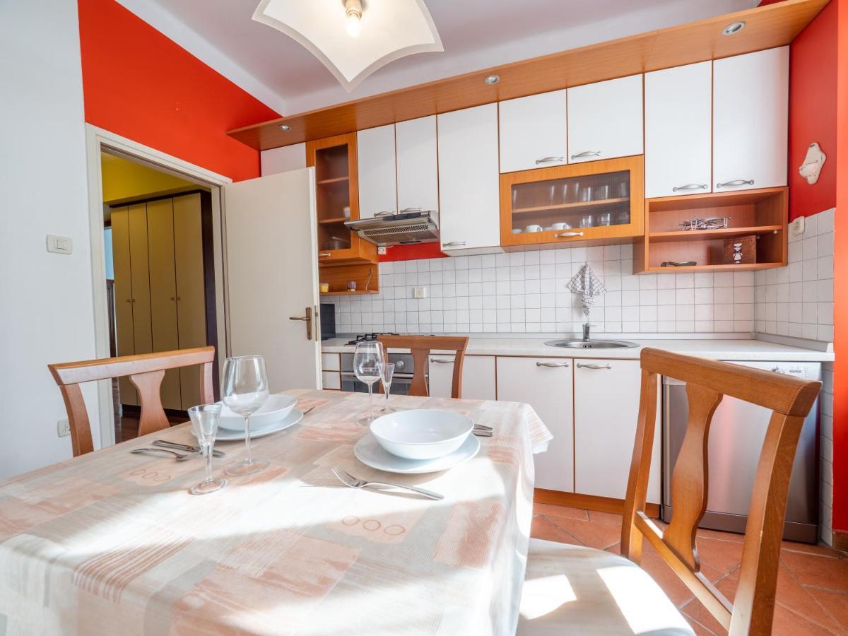 Classy And Sunny Apartment In Fiume Kültér fotó