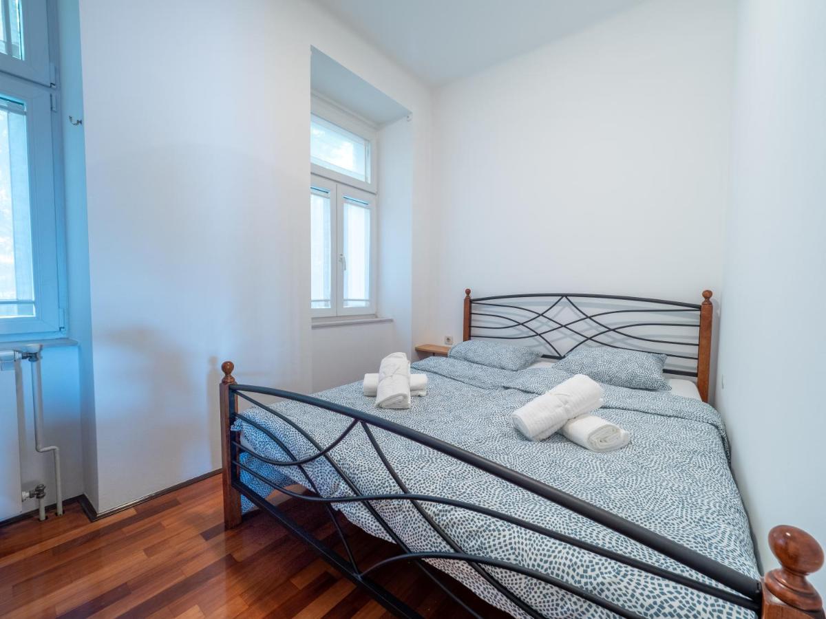 Classy And Sunny Apartment In Fiume Kültér fotó