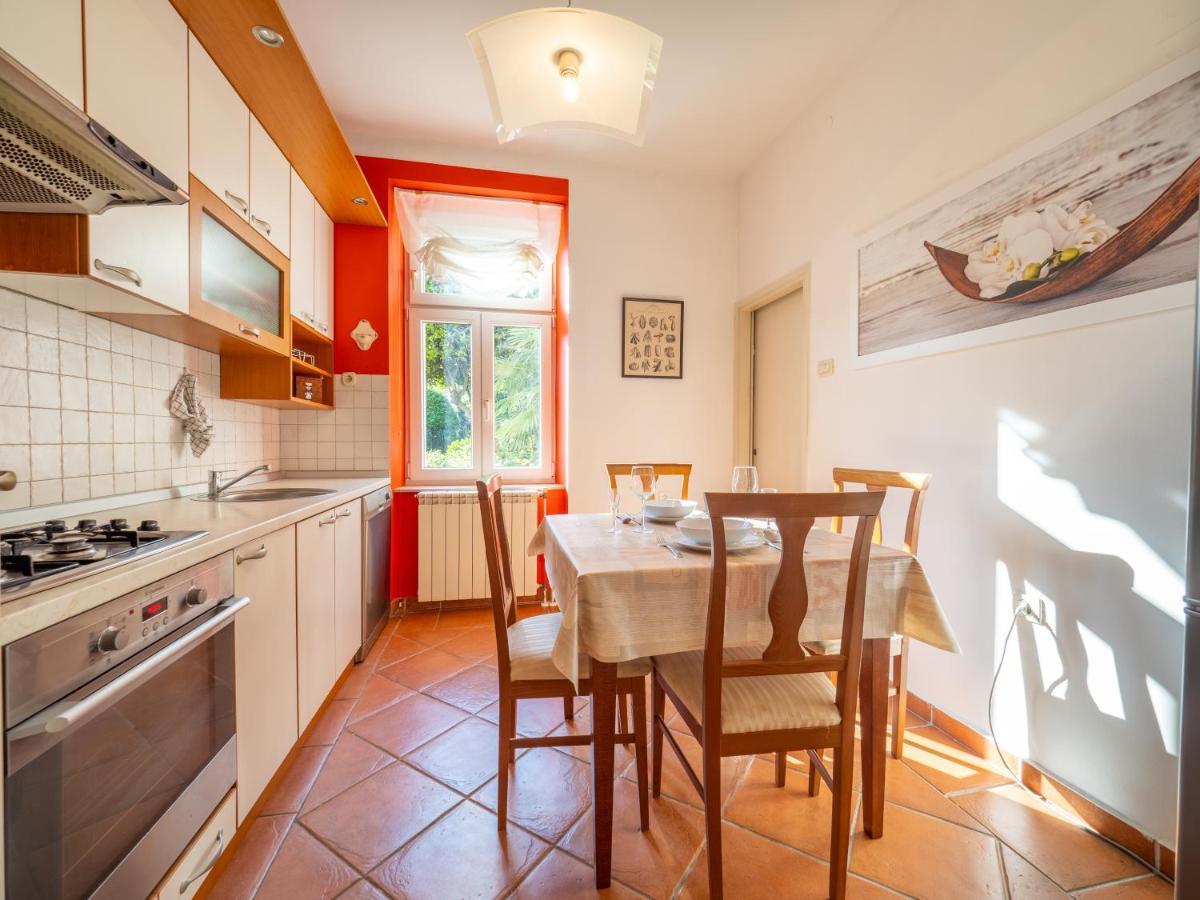 Classy And Sunny Apartment In Fiume Kültér fotó