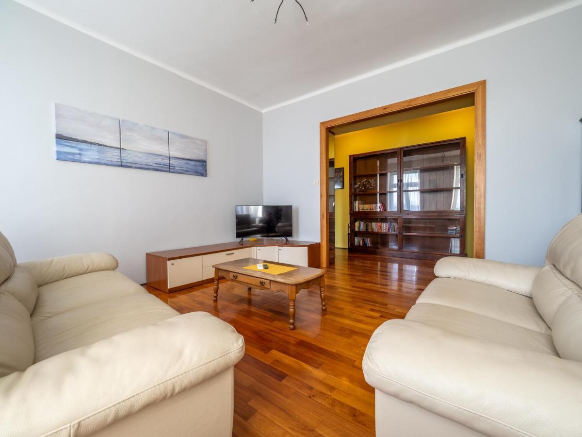 Classy And Sunny Apartment In Fiume Kültér fotó